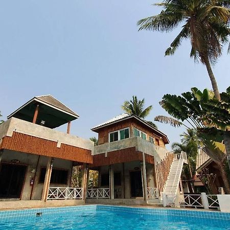 Sabaijit Resort Pran Buri Exterior photo